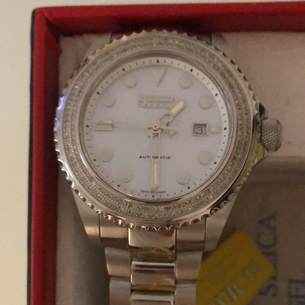 INVICTA GRAND DIVER DIAMOND BEZEL NEW IN BOX-.75 CARAT (RESERVE) AUTOMATIC NH-35